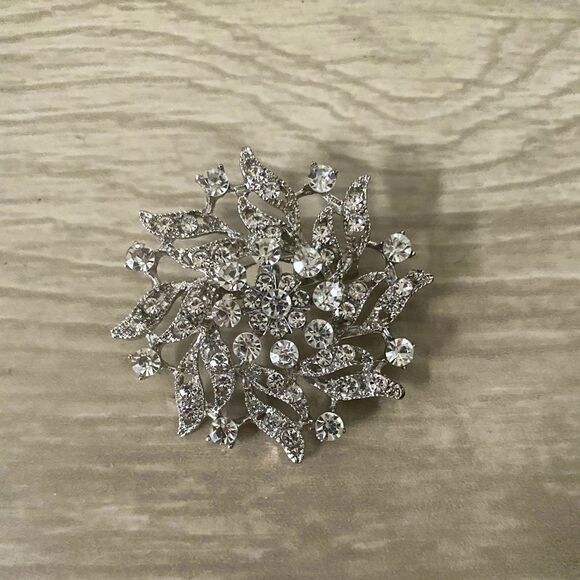 Art Deco Antique Inspired Clear Crystal Starburst Brooch Pin Silver Tone OS - Picture 5 of 6